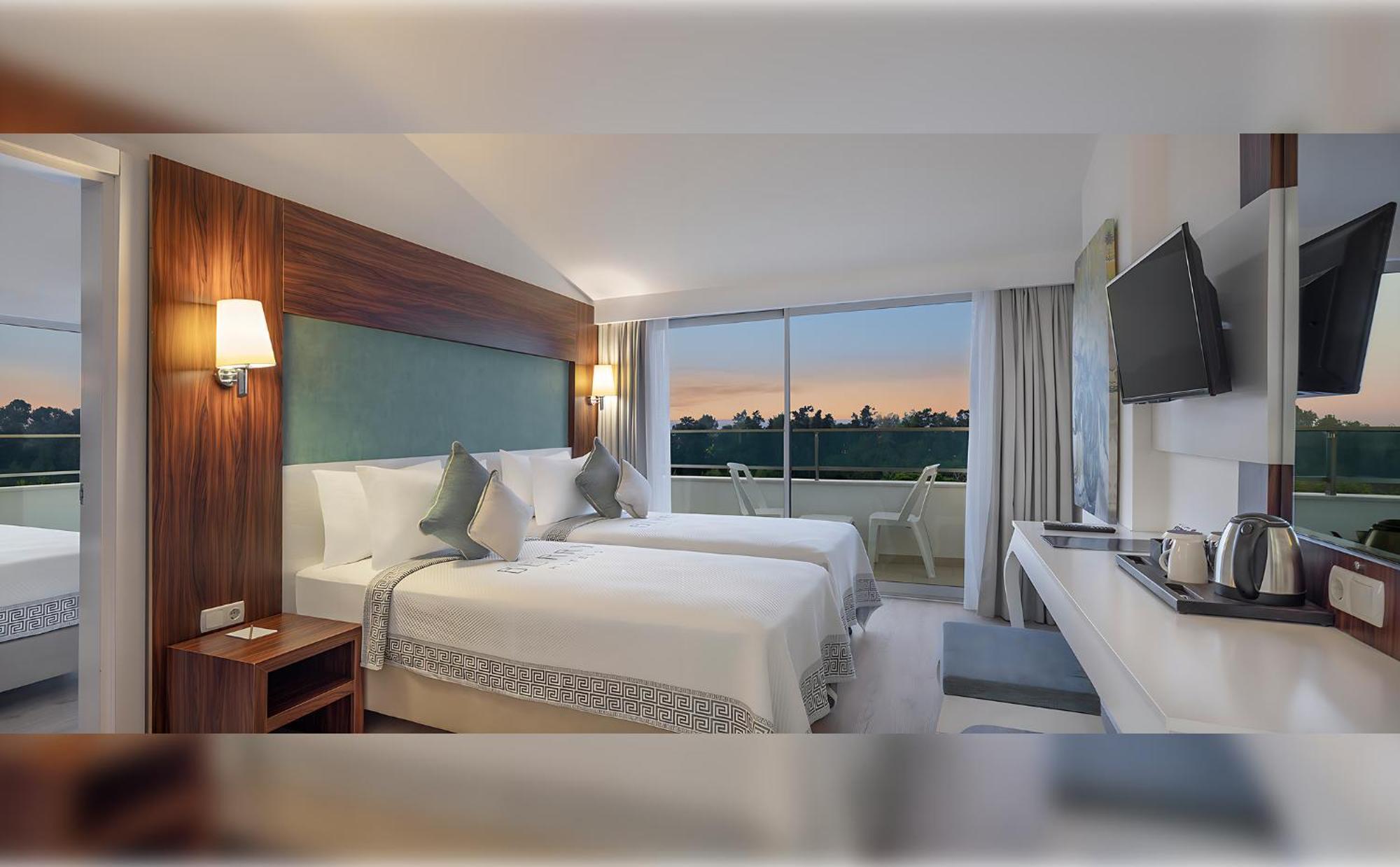 Otel Berry Blue 5*