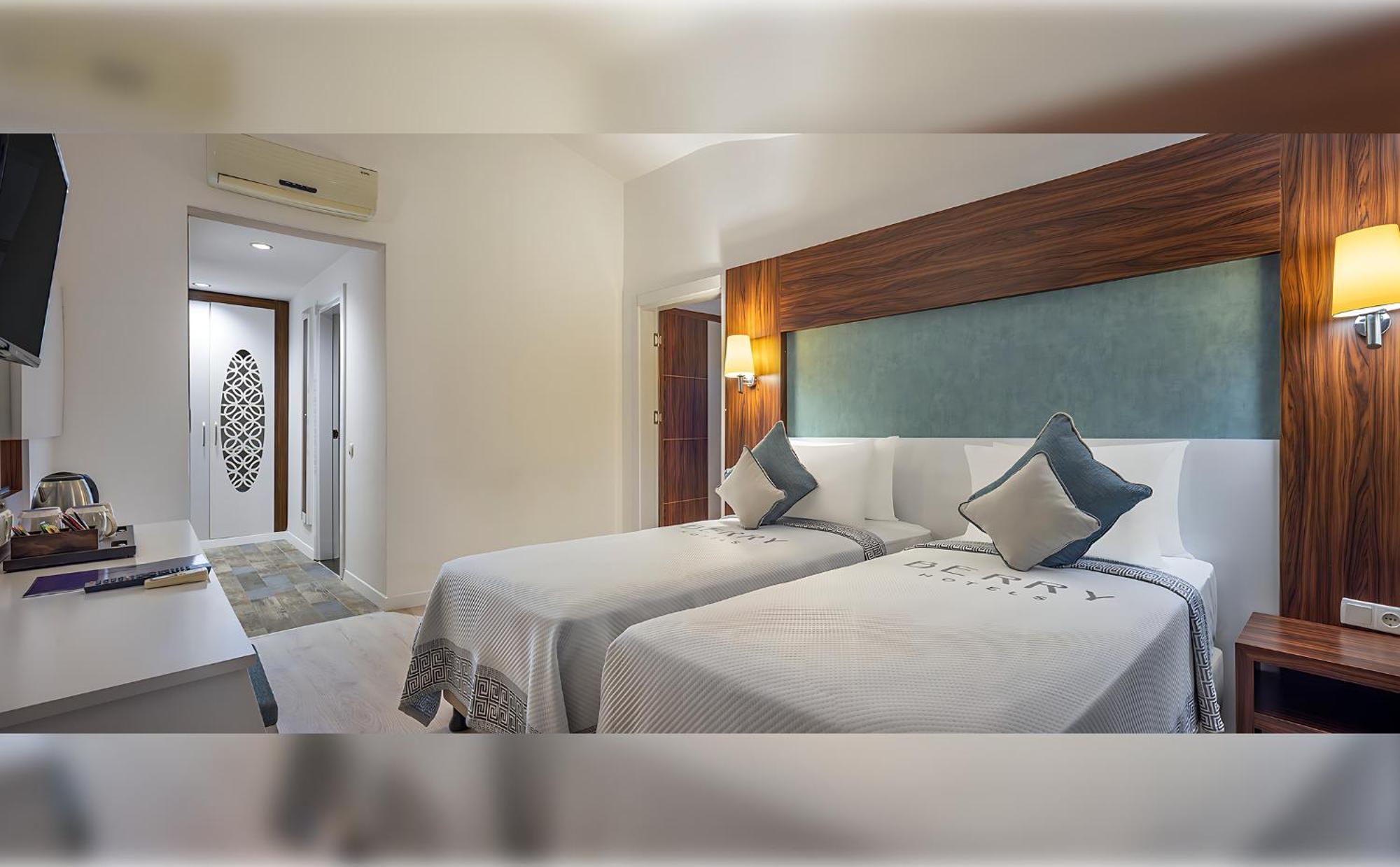 Berry Blue Otel Side
