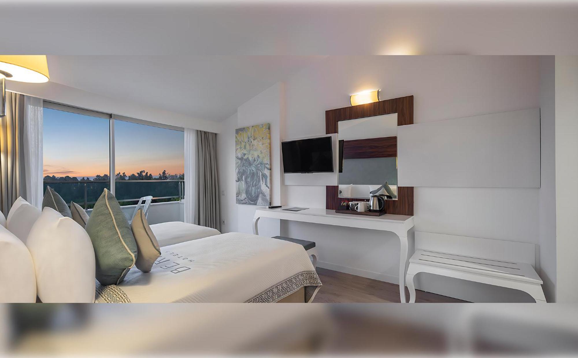 Otel Berry Blue 5*